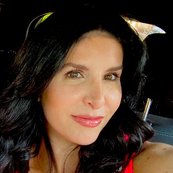 Meet your Posher, Stacey - Picture 1 of 1